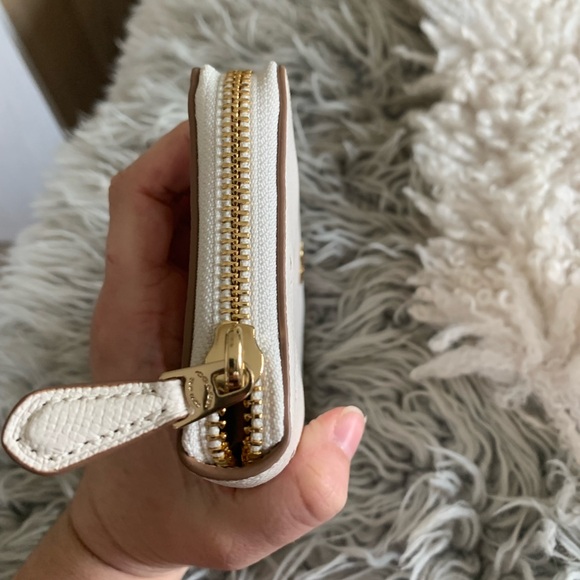 Coach Cream Floral Wallet - Picture 3 of 8